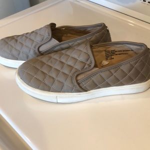 Mossimo slip on sneakers